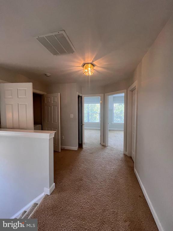 Building Photo - 8234 Glade Bank Dr