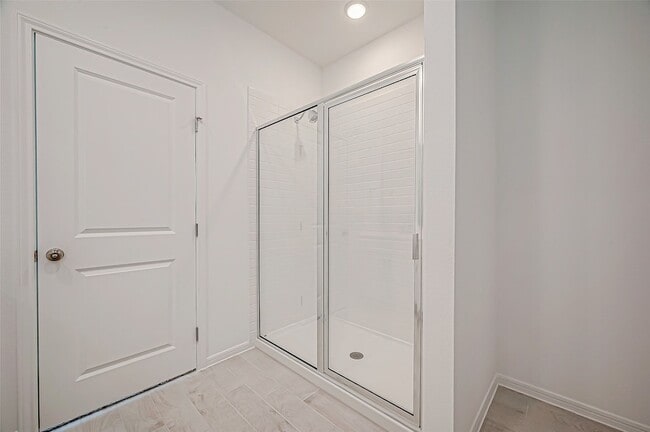 Building Photo - 7138 Glennwick Grv Ln