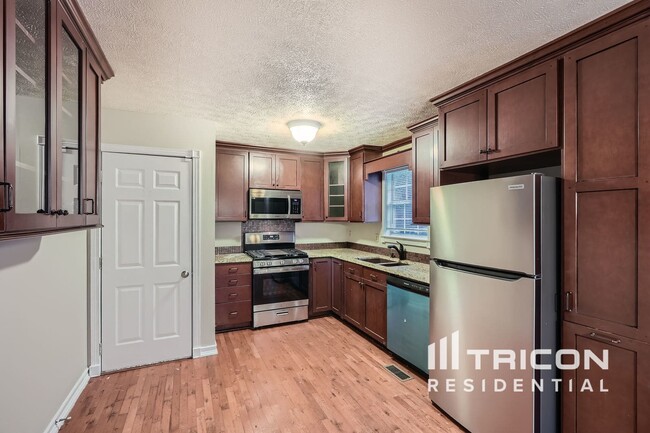 Building Photo - 377 Deering Dr