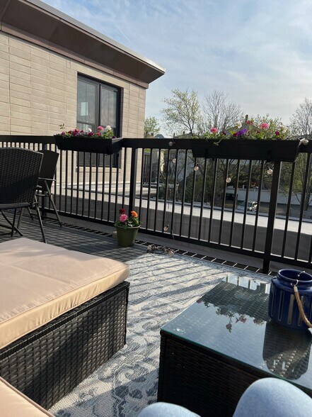 Building Photo - 418 McGrath Hwy