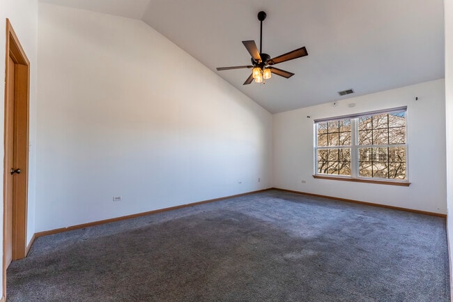 Building Photo - 2503 Sheehan Dr