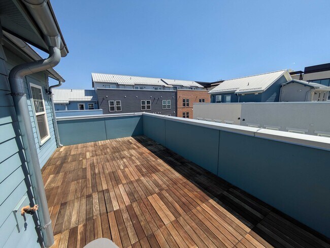 Building Photo - 11201 S Kestrel Rise Rd