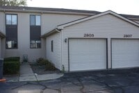 Building Photo - 2803-2811 Scarlet Oak Dr