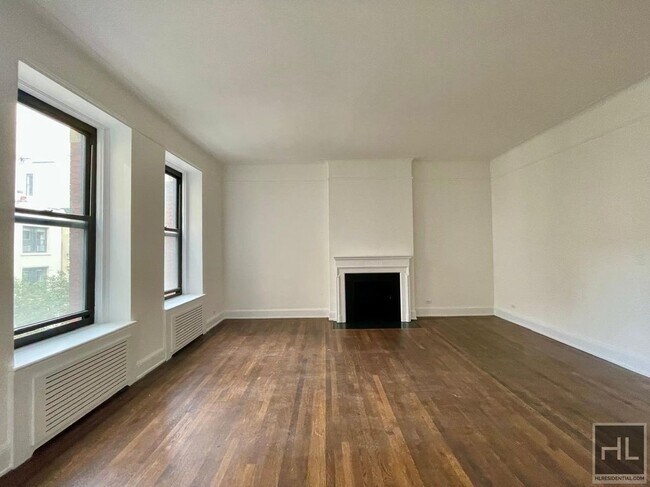Building Photo - 106 E 81st St