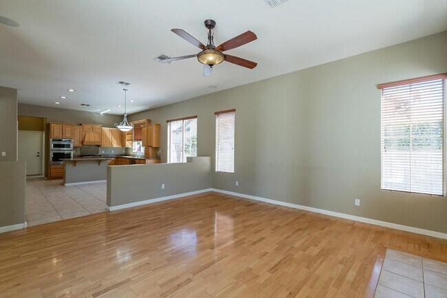 Building Photo - 3423 E Page Ave