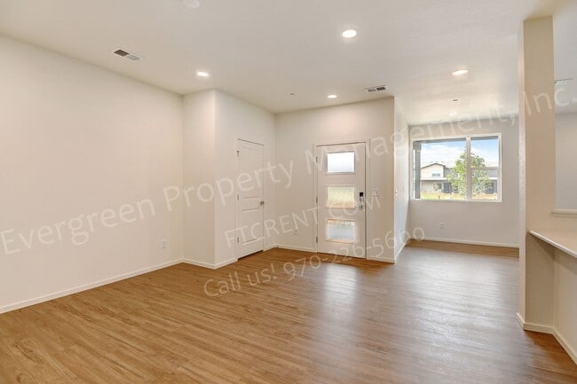 Building Photo - 4954 Denys Dr.