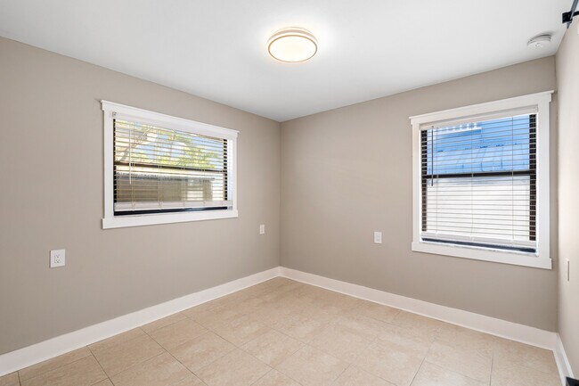 Building Photo - 231 E Madeira Ave