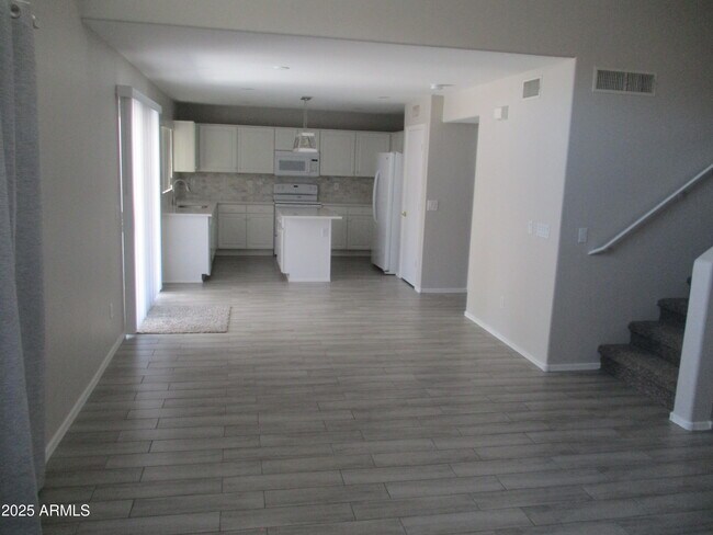 Building Photo - 10359 W Dana Ln