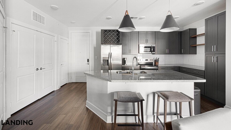 Building Photo - 701 Rahling Rd