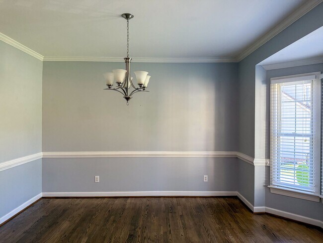 Building Photo - Gorgeous 4-Bedroom Home on a Cul-de-Sac wi...