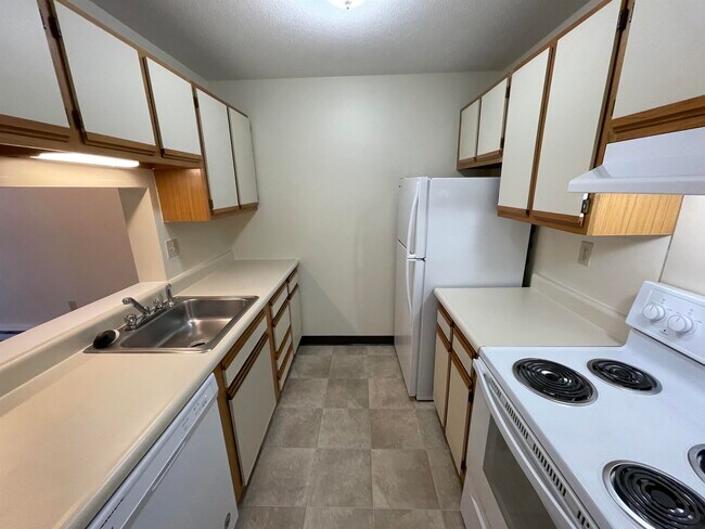 Building Photo - 175 Eastern Ave