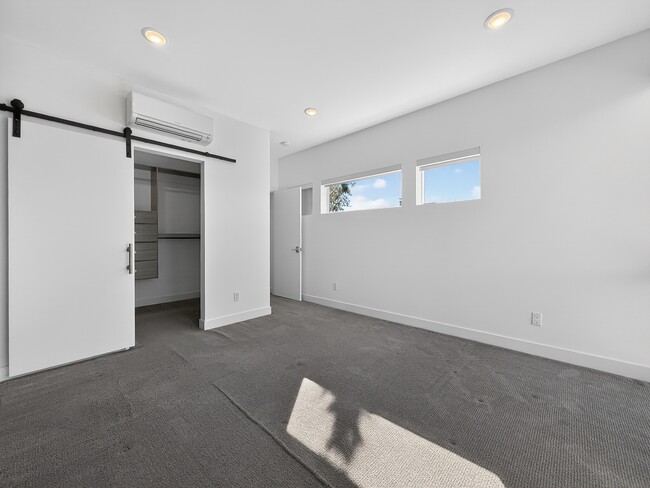 Building Photo - 809 NW 52nd St