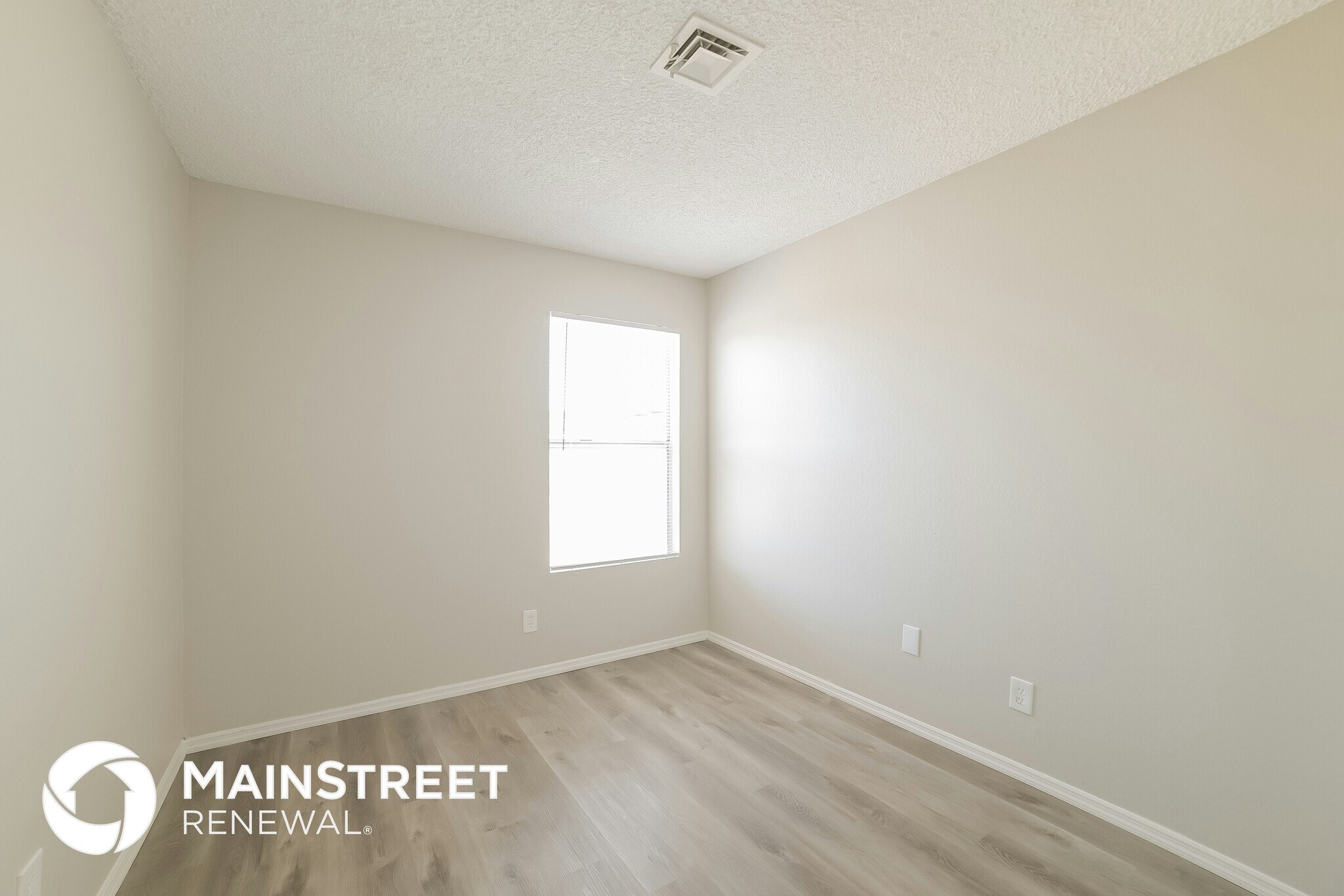 Building Photo - 8538 W Columbine Dr