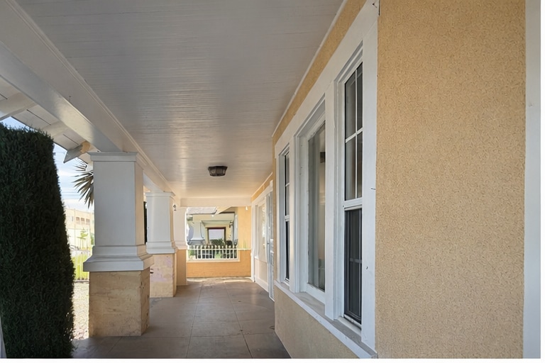 Building Photo - 1424 W 45th St