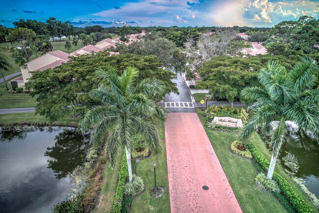 Building Photo - 253 Old Meadow Way