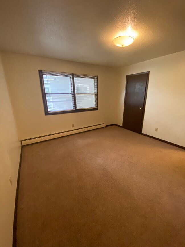 Building Photo - 429