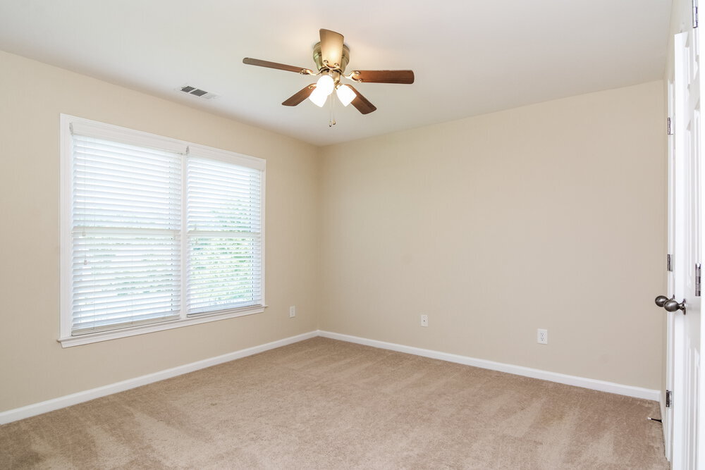 Building Photo - 2400 Chandler Grove Dr