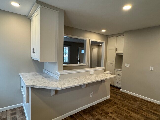 Building Photo - 3319 Marquette St