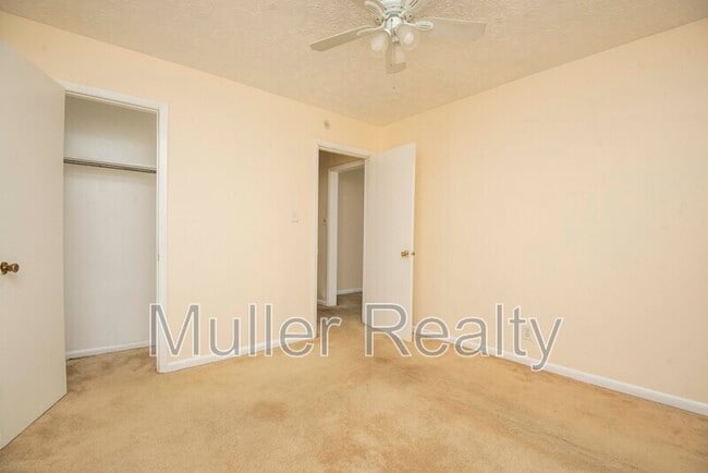 Building Photo - 3821 Selma Ave