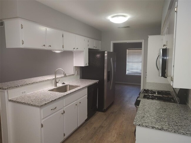Building Photo - 3304 Woodbriar Ln
