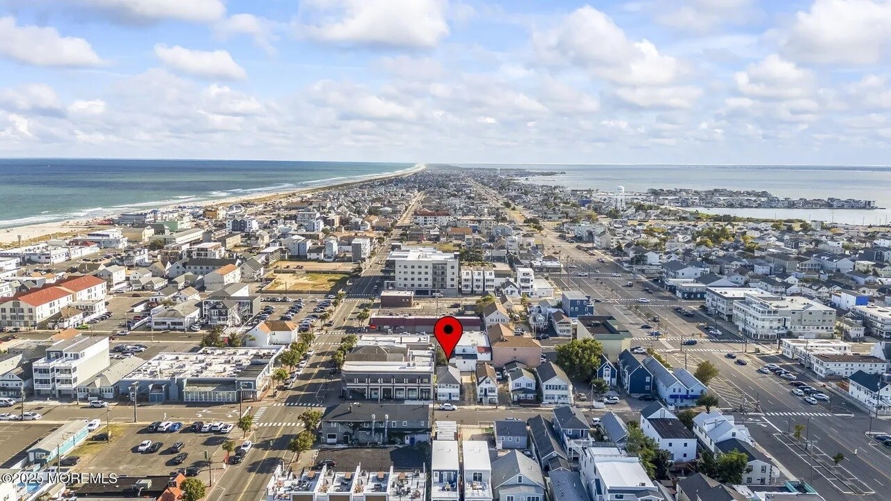 Building Photo - 111 Blaine Ave