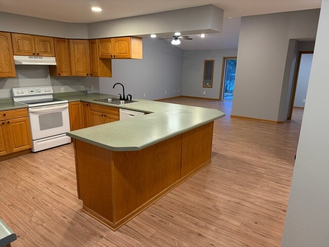 Building Photo - 2398 60th Ave