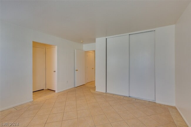 Building Photo - 5344 Dawes Ct