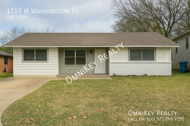 Primary Photo - 1719 W Washington St