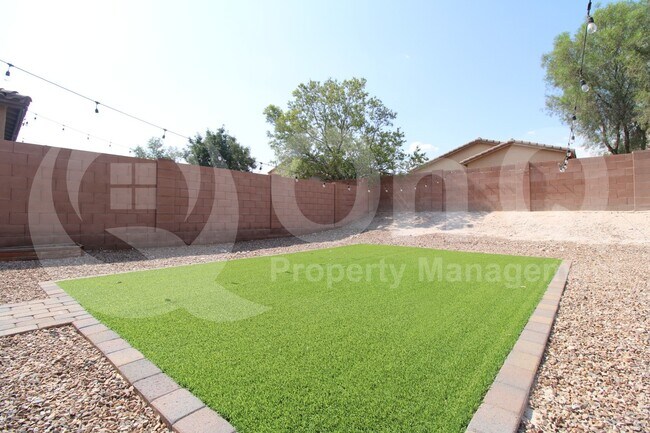 Building Photo - 7531 E Majestic Palm Ln