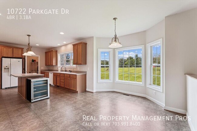 Building Photo - 10722 Parkgate Dr