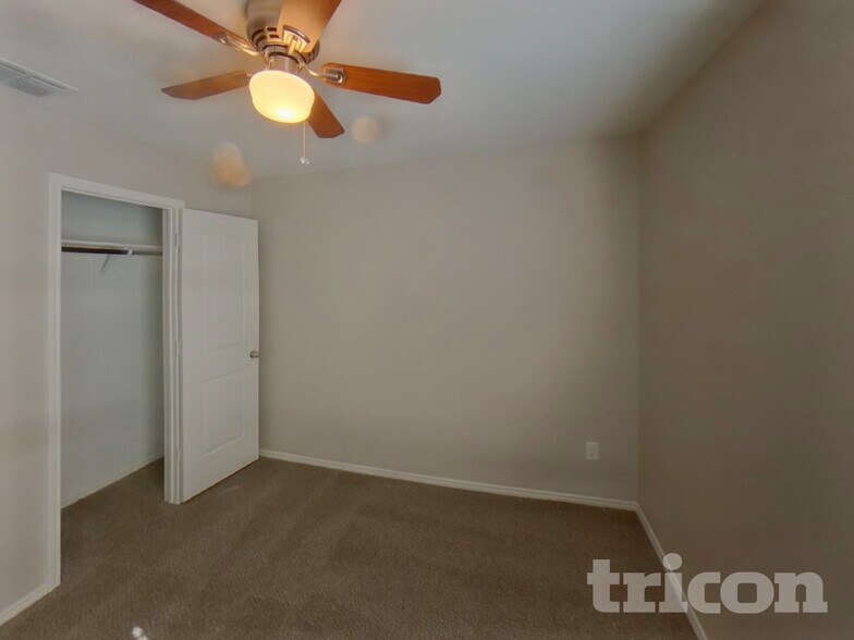 Building Photo - 5205 Longshadow Dr