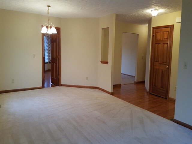 Building Photo - 2630 Alexander Ct