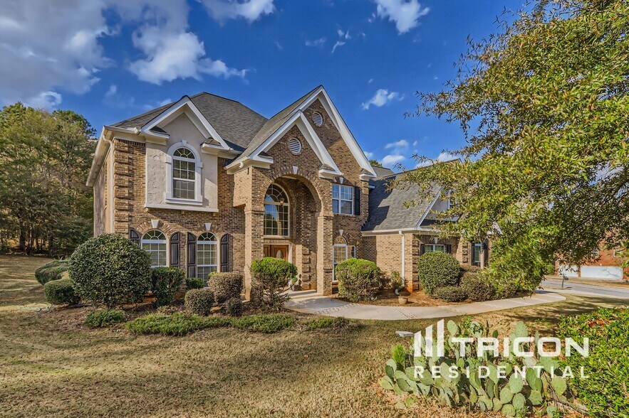 Building Photo - 3620 Little Spring Dr