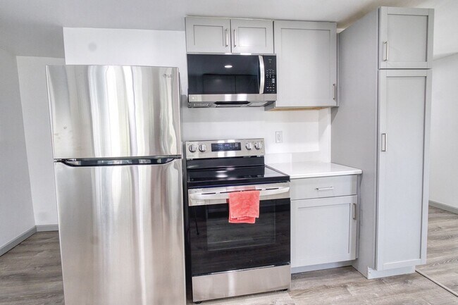 Building Photo - Modern 3-Bedroom Home with Smart Features & Premium Upgrades