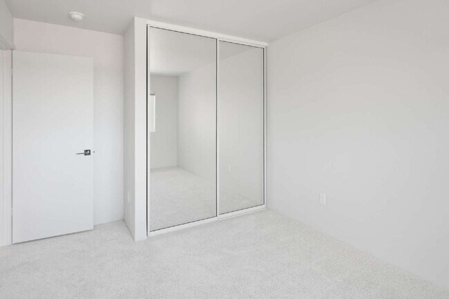 Building Photo - BRAND NEW 3 Bedroom Townhome in Hoopili | Split A/C | 2 Parking | $3,900/Month