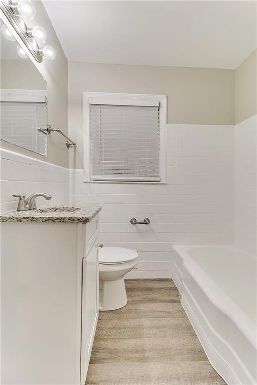 Building Photo - 2407 Baywood Dr SE