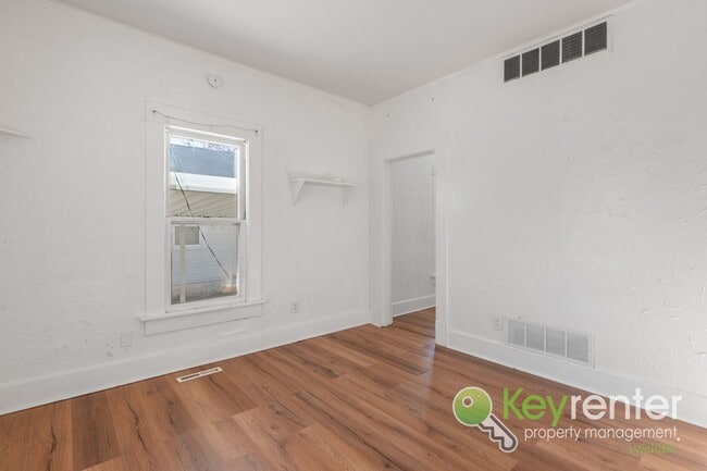 Building Photo - N Jefferson Duplex