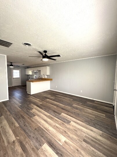 Building Photo - 608 22nd Ave N