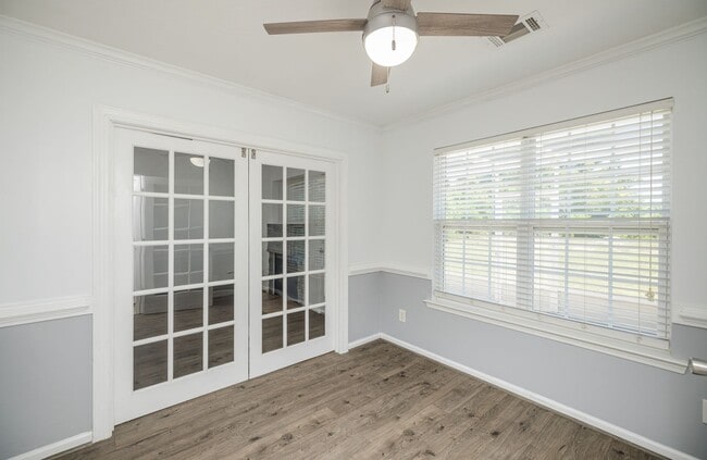 Building Photo - 203 Hayne Dr