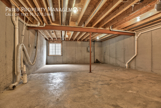 Building Photo - Cottage Park Townhome - Available March 25th