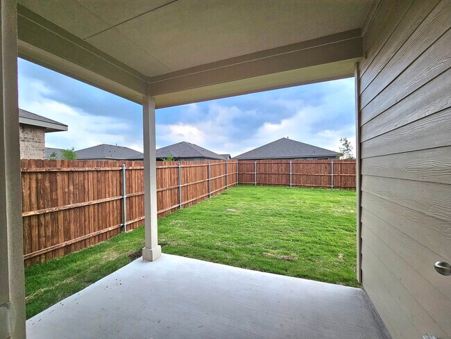 Building Photo - 5449 Red Fern Ln
