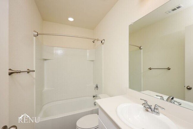 Building Photo - 6602 Charleston Dr