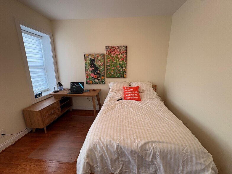 2nd bedroom with adjustable platform bed and massage feature - 1925 Auburn Ave