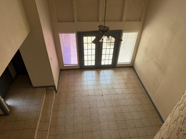 Building Photo - 8901 Newport Ln