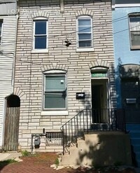 Building Photo - 3 Bedroom