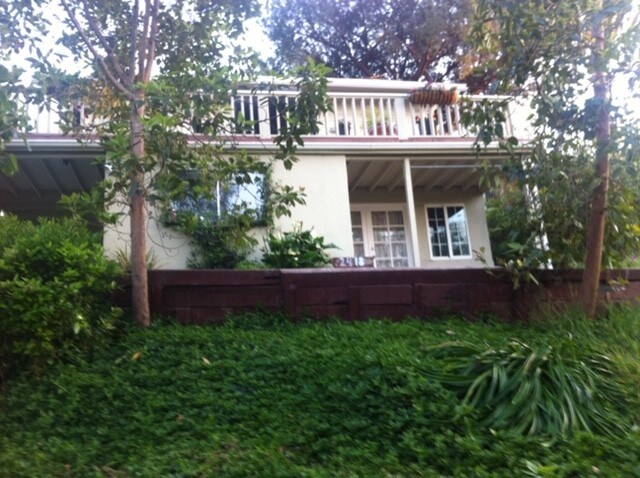 Building Photo - 2418 Loma Vista Pl