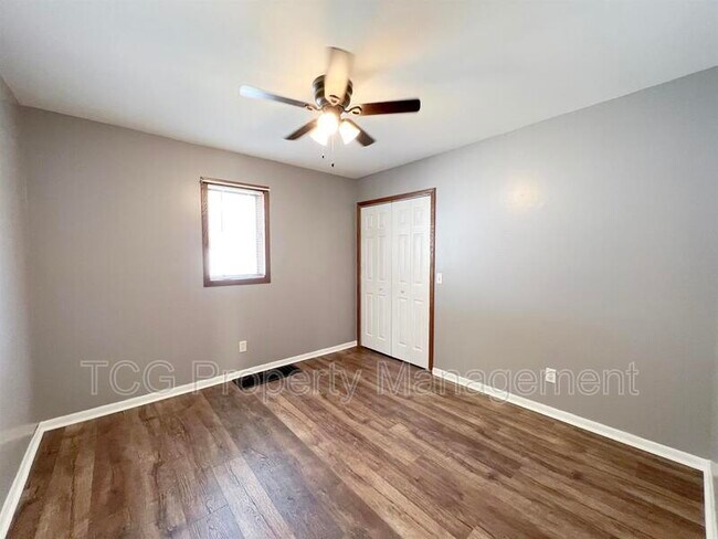 Building Photo - 629 3rd Ave