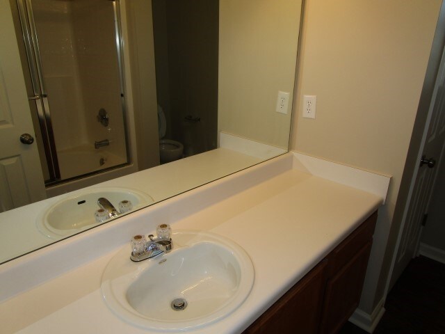 Building Photo - 305 Brannans Ct
