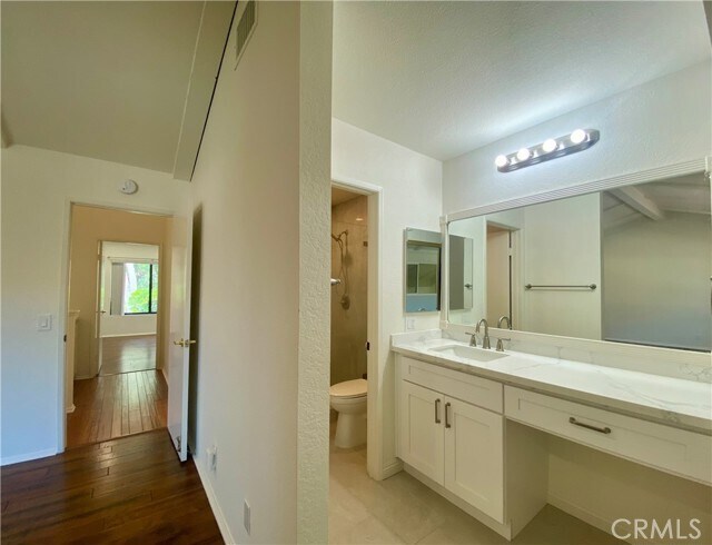 Building Photo - 809 Creekside Dr