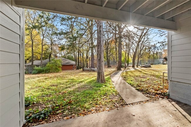 Building Photo - 2074 N Kantz Ln